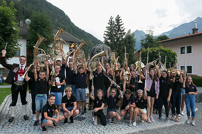 Hula-Musikkapelle-Längenfeld Hula-Musikkapelle-Längenfeld