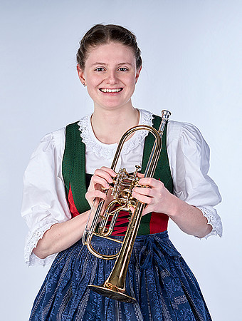 HOLZKNECHT ANTONIA