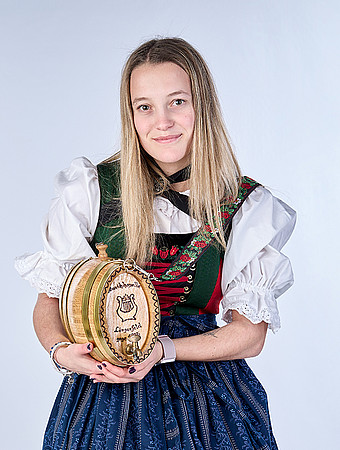 KRAXNER VANESSA KRAXNER VANESSA