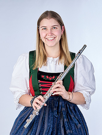 NÖSIG LAURA NÖSIG LAURA