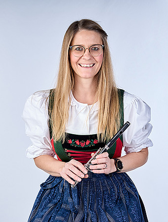 KUPRIAN BETTINA KUPRIAN BETTINA